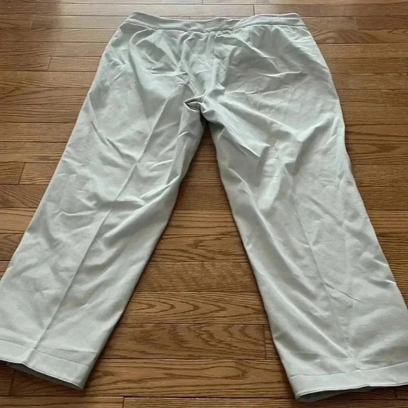 ❤️Host Picks❤️[14]Evelyn&Arthur Light Gray Cropped/Ankle Stretch Chino Pants - Picture 9 of 11